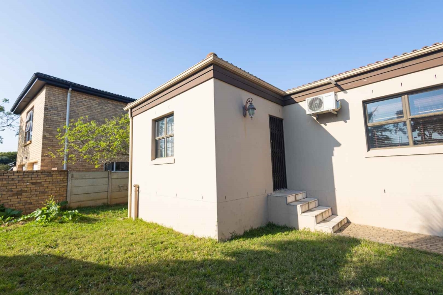 To Let 4 Bedroom Property for Rent in Ridgeworth Western Cape